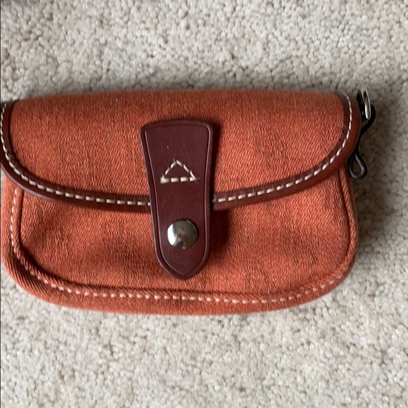 Dooney & Burke Classic Handbag - Like New!!!! - Picture 5 of 7